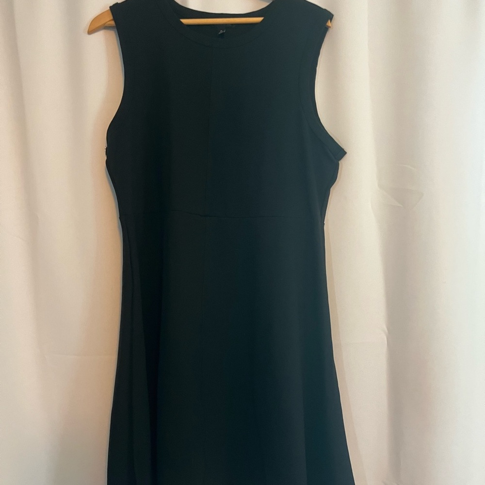 Banana Republic Versatile LBD Midi Dress